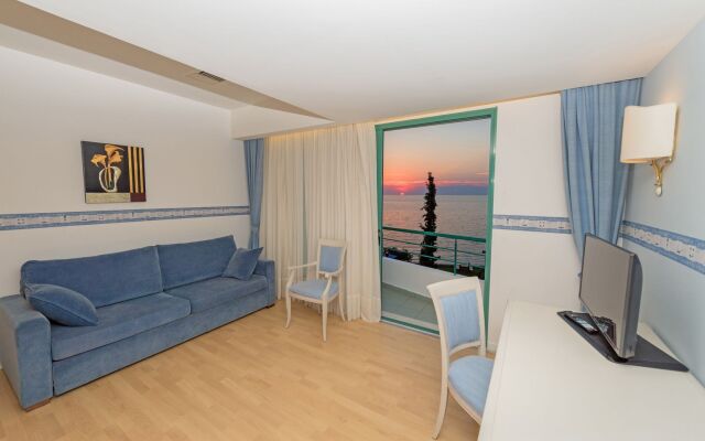 Poseidon Hotel