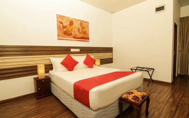 OYO 124 Clove Transit Hotel