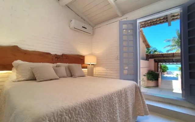 Casa pé na areia com 05 suítes