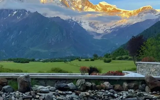 Yue Mountain VALLEY·Rustic Snowscape to the Utmost Serene Residence (Bai Sha Ancient Town Store)