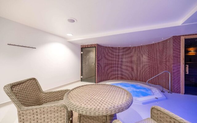 Clarion Collection Harte and Garter Hotel and Spa