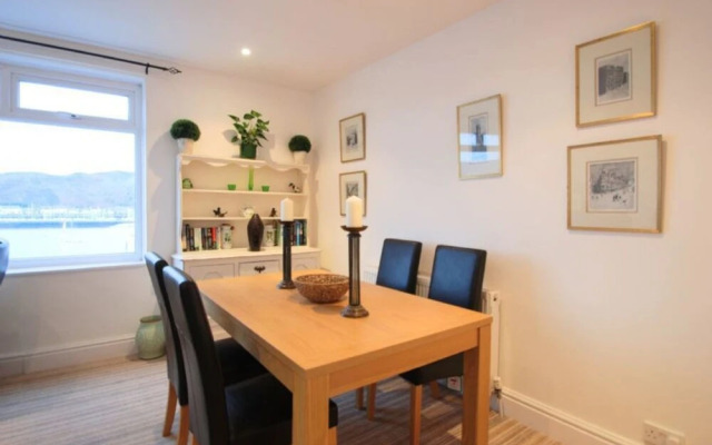 Estuary View Apartment