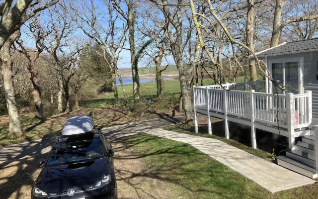 3 Bed Caravan Sea Views Discounted Ferry
