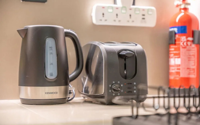 Sleek Studio in The Ivy Tower JVT