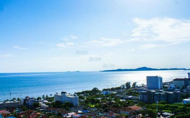 Dusit Grand Condo View Jomtien