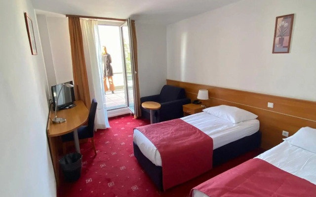 Hotel Creina