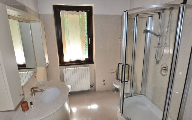 Villa Dismero With Pool
