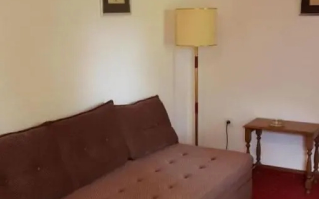 Maja - Affordable With Parking - A4-cleopatra