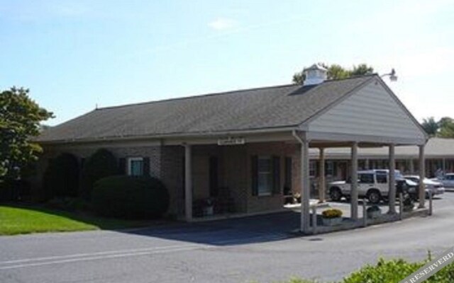 Country Squire Inn and Suites