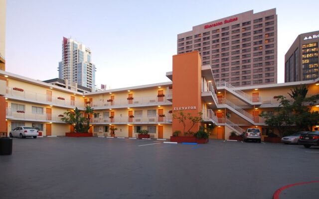 Baymont Inn & Suites San Diego Downtown