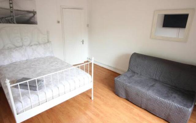 Guest Apartment Whitman