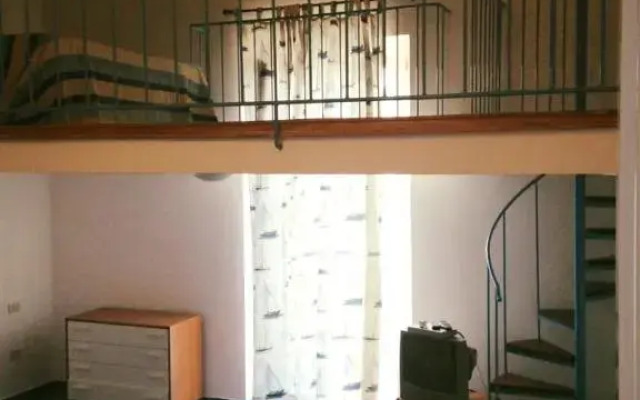 AGENZIA ISOTUR - LOCANDA NONNA GIULIA 32 VISTA MARE - Soppalcata