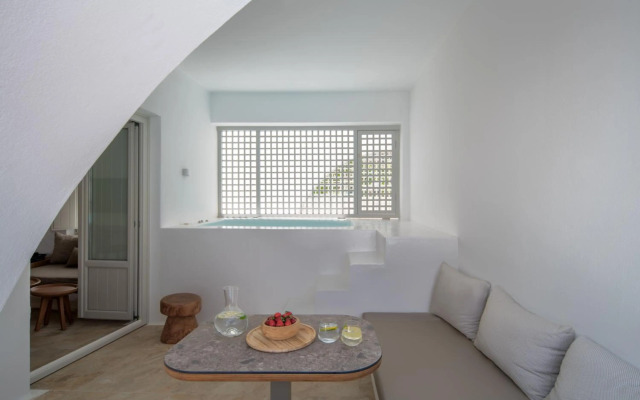 Santorini Kastelli Resort