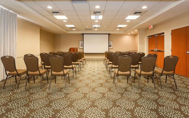 Hilton Garden Inn Bakersfield