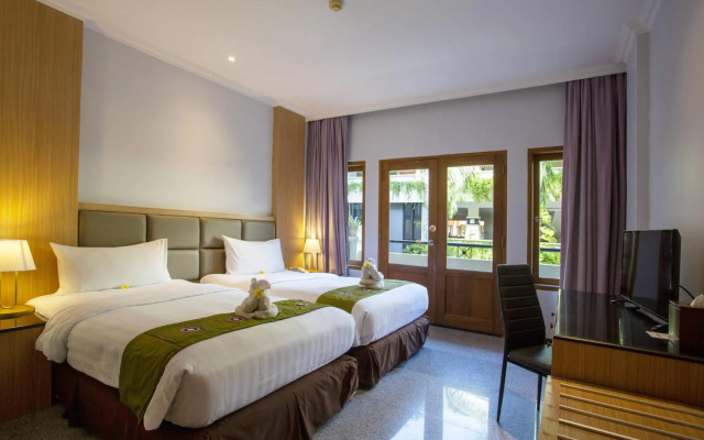 Famous Hotel Kuta