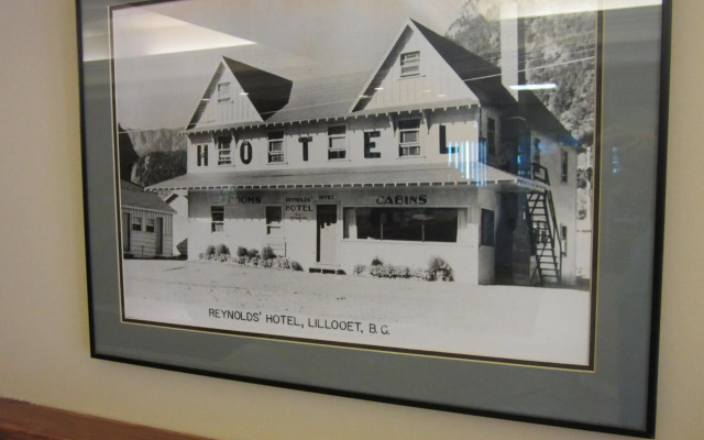 Reynolds Hotel
