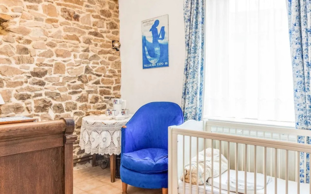 Enticing Holiday Home in Viroinval near Forest