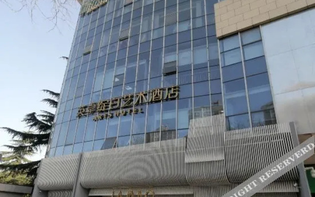 Jambo Arts Hotel