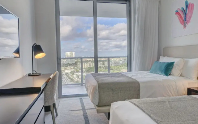 Hyde Beach House Private Suites