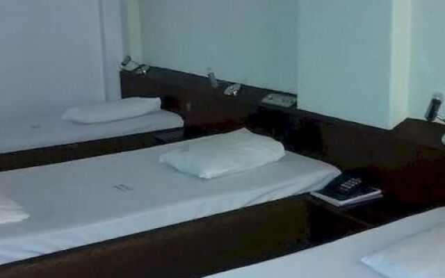 Comodoro Tourist Hotel