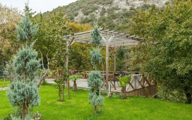 Cozy House Surrounded by Nature in Agva