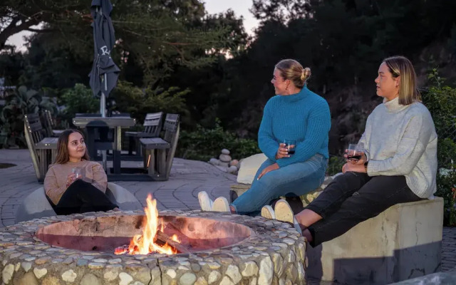 A Riverbed Guesthouse