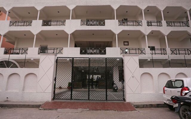 Laxmi Sadan Residency by OYO Rooms