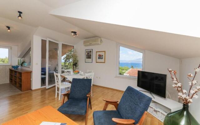 Apartment Ana - 50m from Sea