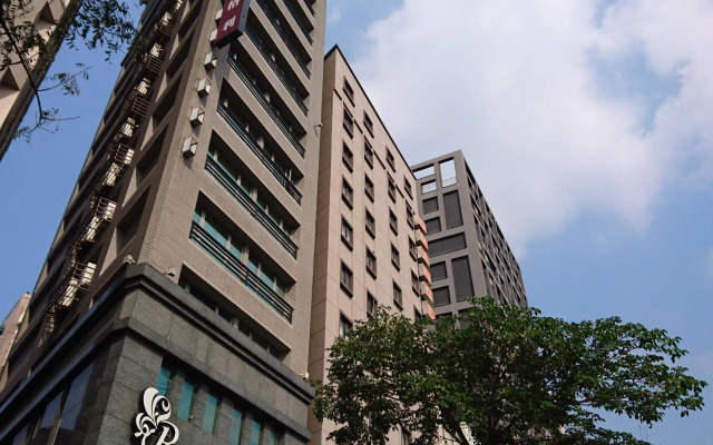 Burgary Hotel