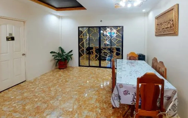 RedDoorz @ R2K Pension House