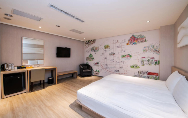Smile 73 Hotel - Image 7
