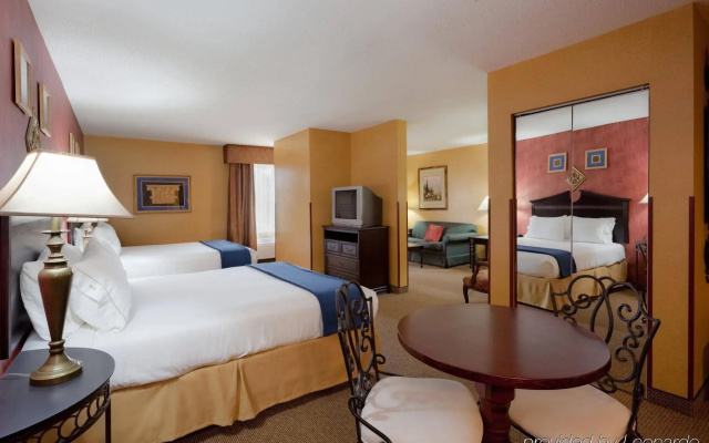 Holiday Inn Express Hotel & Suites Swansea by IHG