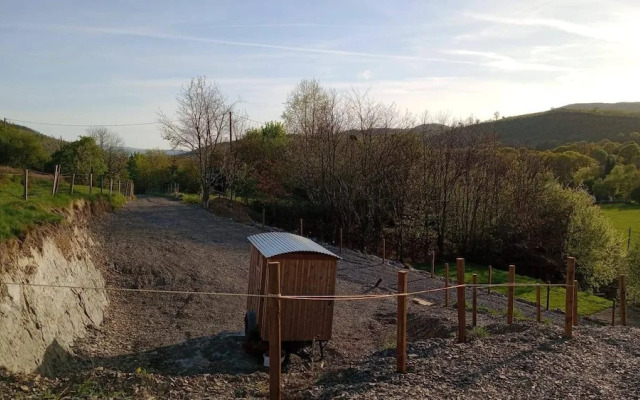 Llandovery - Cabin - Sleeps 2 - Parking - Garden