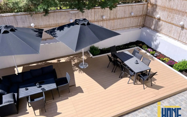 Skiathou 12 Glyfada Residences