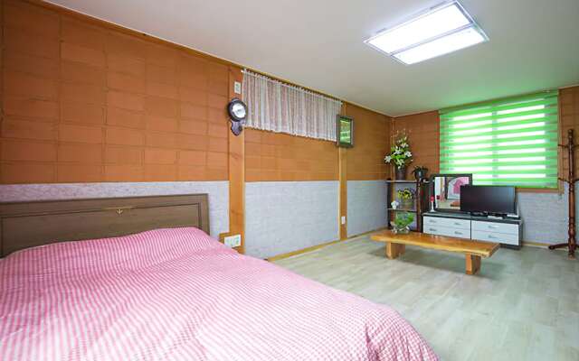 Haenam Sunset Glowing Sea Pension