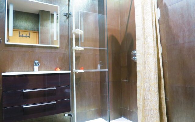 Ashley&parker - Trois Promenade