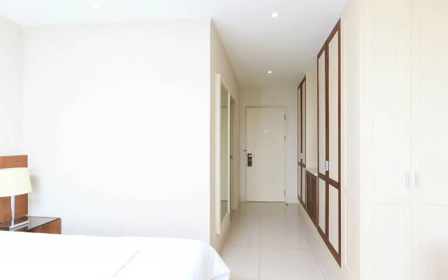 Thomson Hotel Huamark