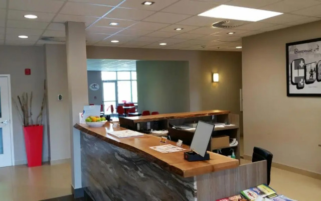 Super 8 Mont Laurier