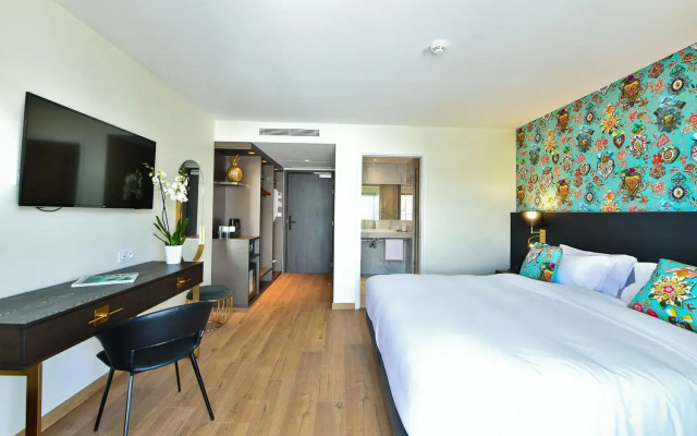 Hotel La Villa Port d Antibes & Spa