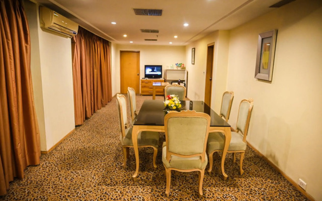 Katriya Hotel & Towers