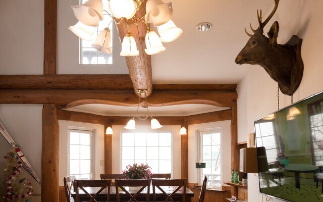 HDO Luxury Log House