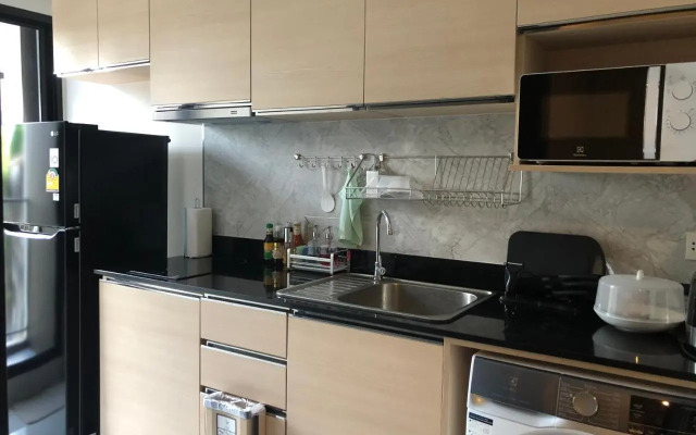 SHADE of Sky Sathon - Pool, Fitness, Parking, Wifi