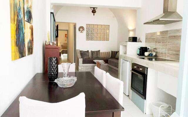 Poli Cave House - Fira Santorini