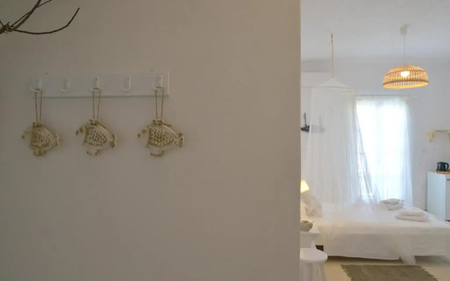 Heliotropio Studios & Apartments