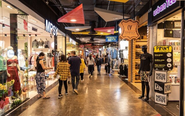 Sunway Pyramid Resort Suites by Ray&Jo