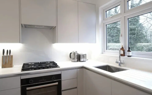 The Lily Suite in Berkshire