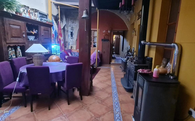 Sylvias Antique House