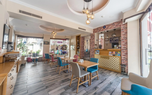 Taya Hatun Hotel