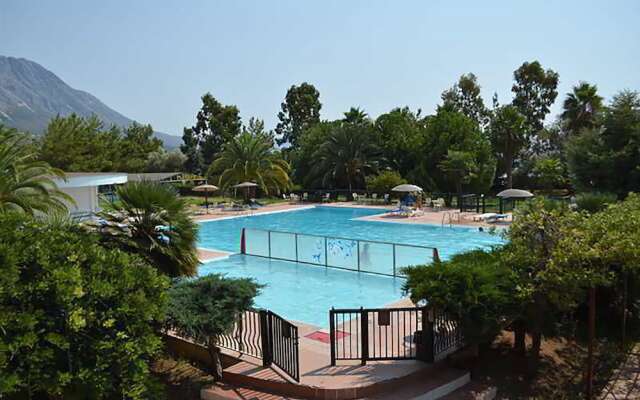 Paleros Garden Village Resort