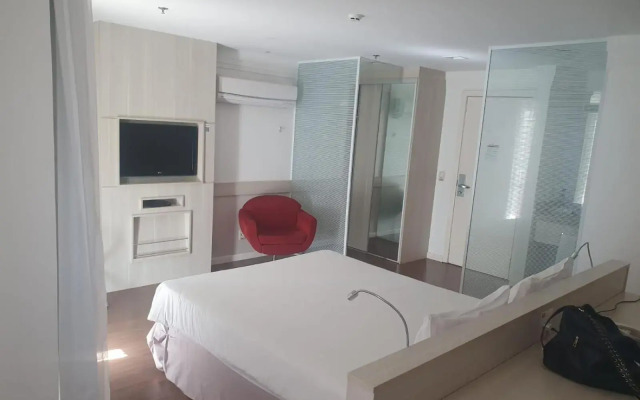 Mercure Hotel Flat Particular